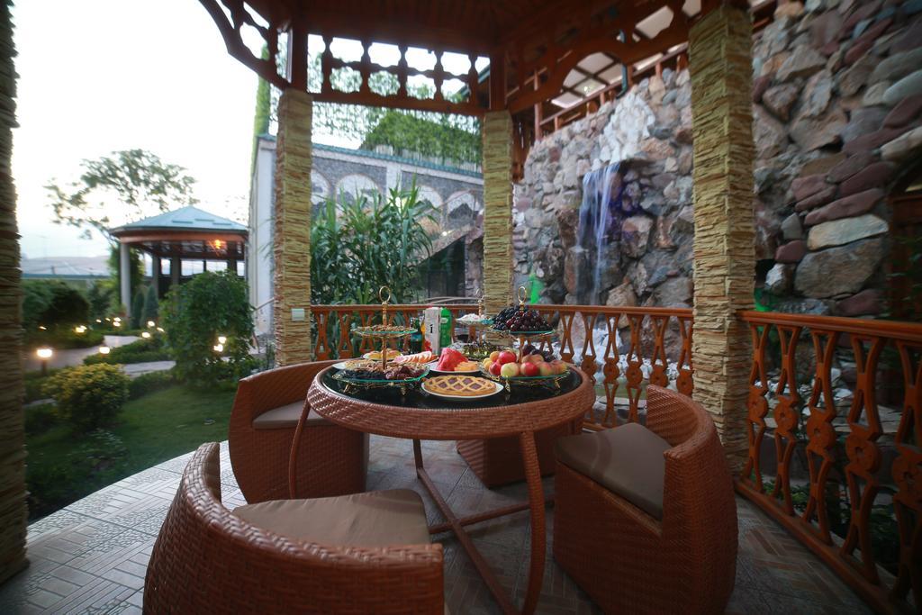 Lotte Palace Dushanbe Exterior photo